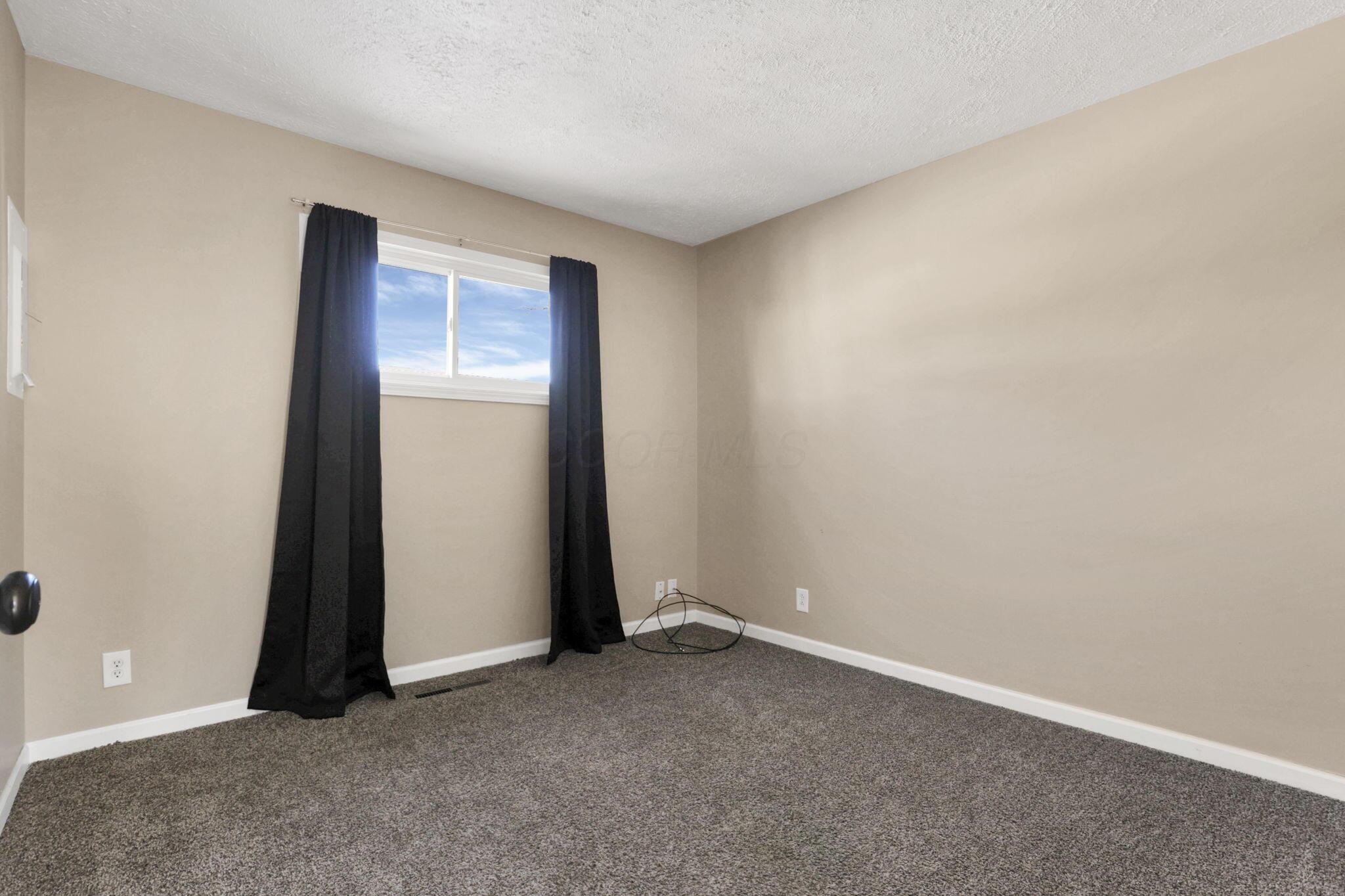 4346 Etna Road Columbus, OH 43213 - Photo 19 of 28 Bedroom #2