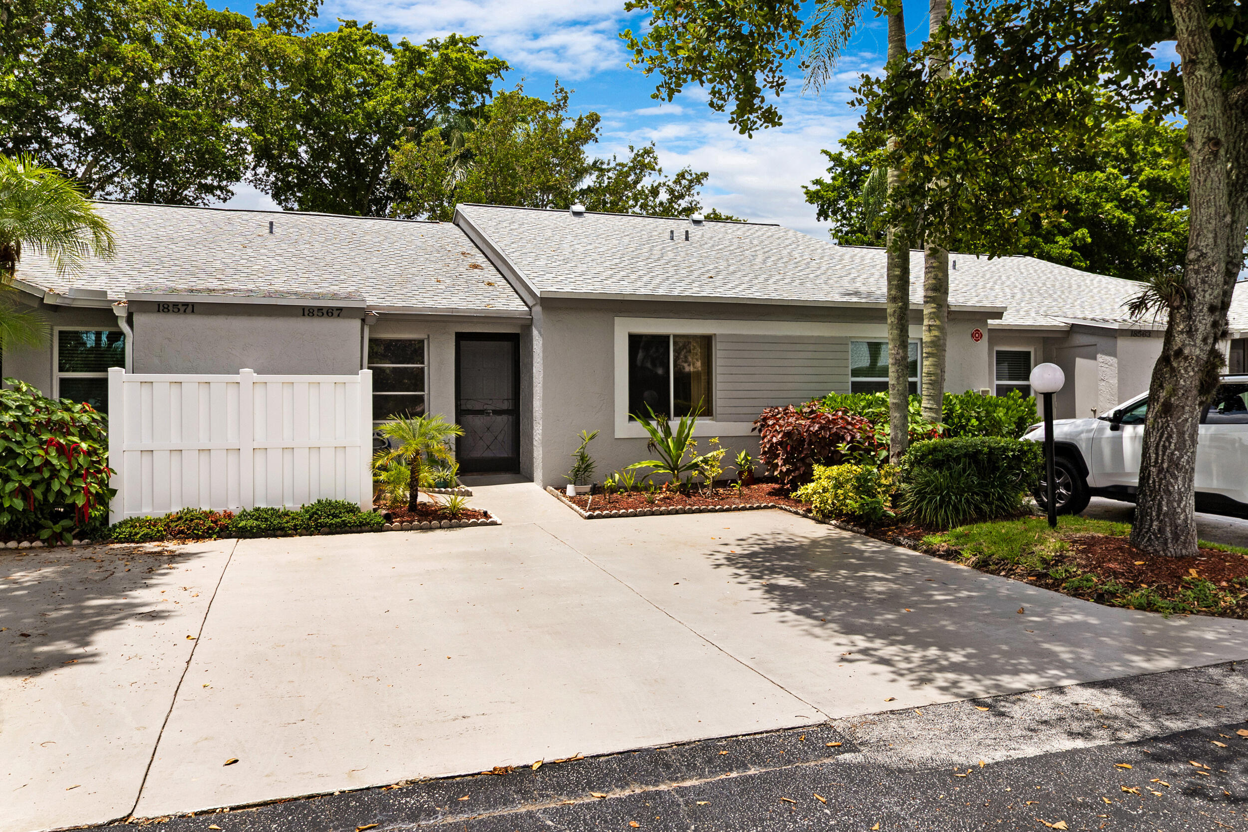 18567 Egret Way Boca Raton, FL 33496 - Photo 3 of 33 accutour_01 18567-egret-way -002
