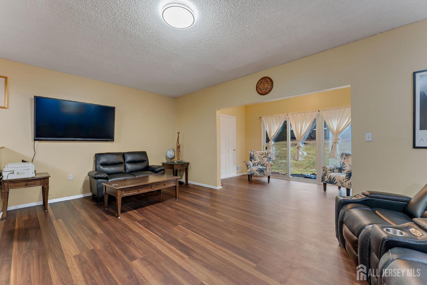 403 Red Crest Lane Somerville, NJ 08876 - Photo 11 of 32