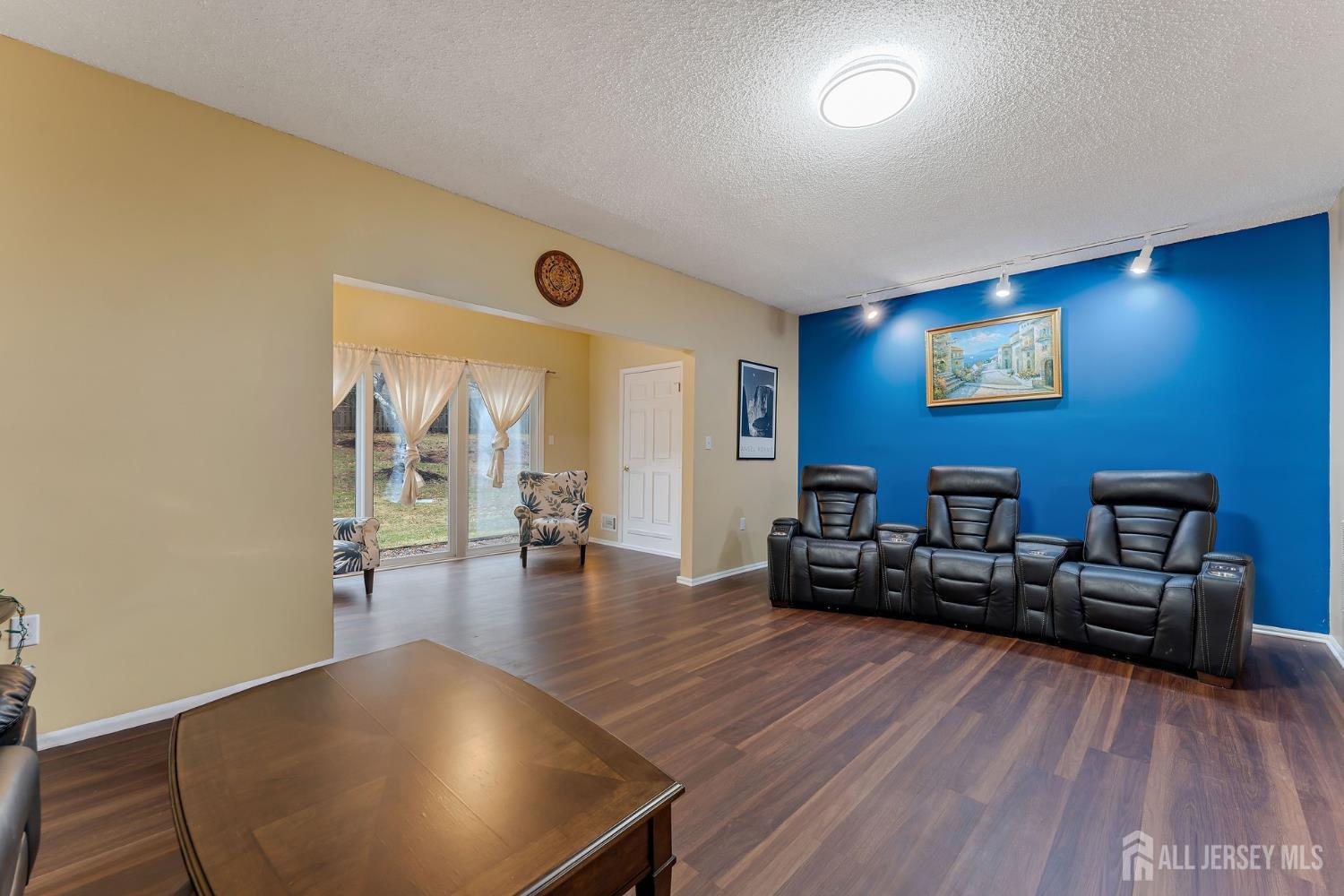 403 Red Crest Lane Somerville, NJ 08876 - Photo 12 of 32