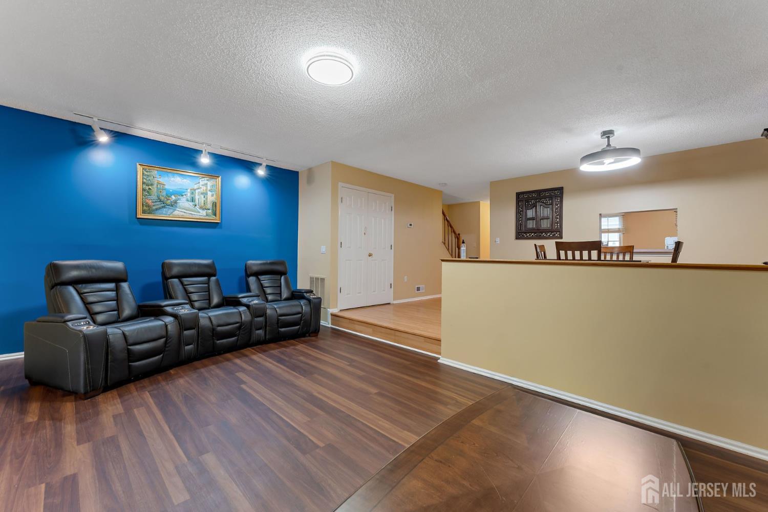 403 Red Crest Lane Somerville, NJ 08876 - Photo 13 of 32