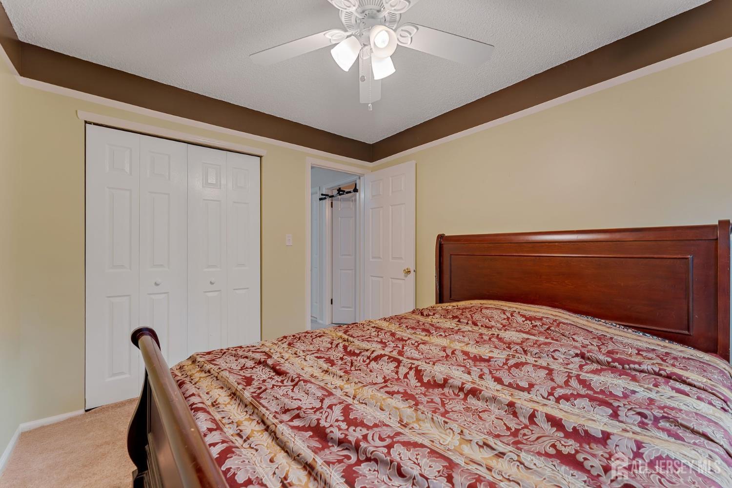 403 Red Crest Lane Somerville, NJ 08876 - Photo 23 of 32