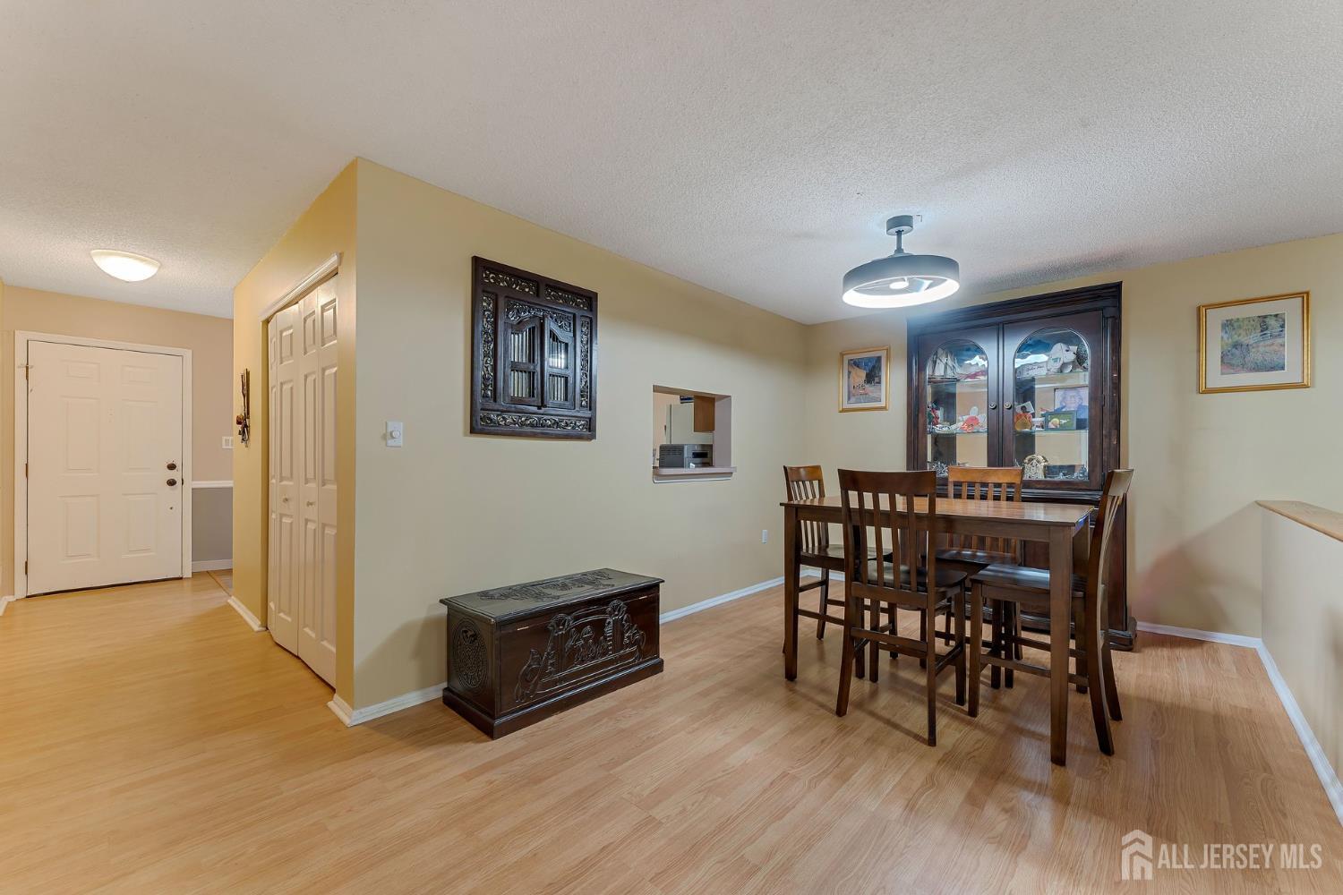 403 Red Crest Lane Somerville, NJ 08876 - Photo 10 of 32