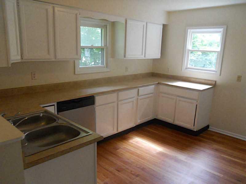 2220 Rutland Avenue Springfield, OH 45505 - Photo 9 of 23