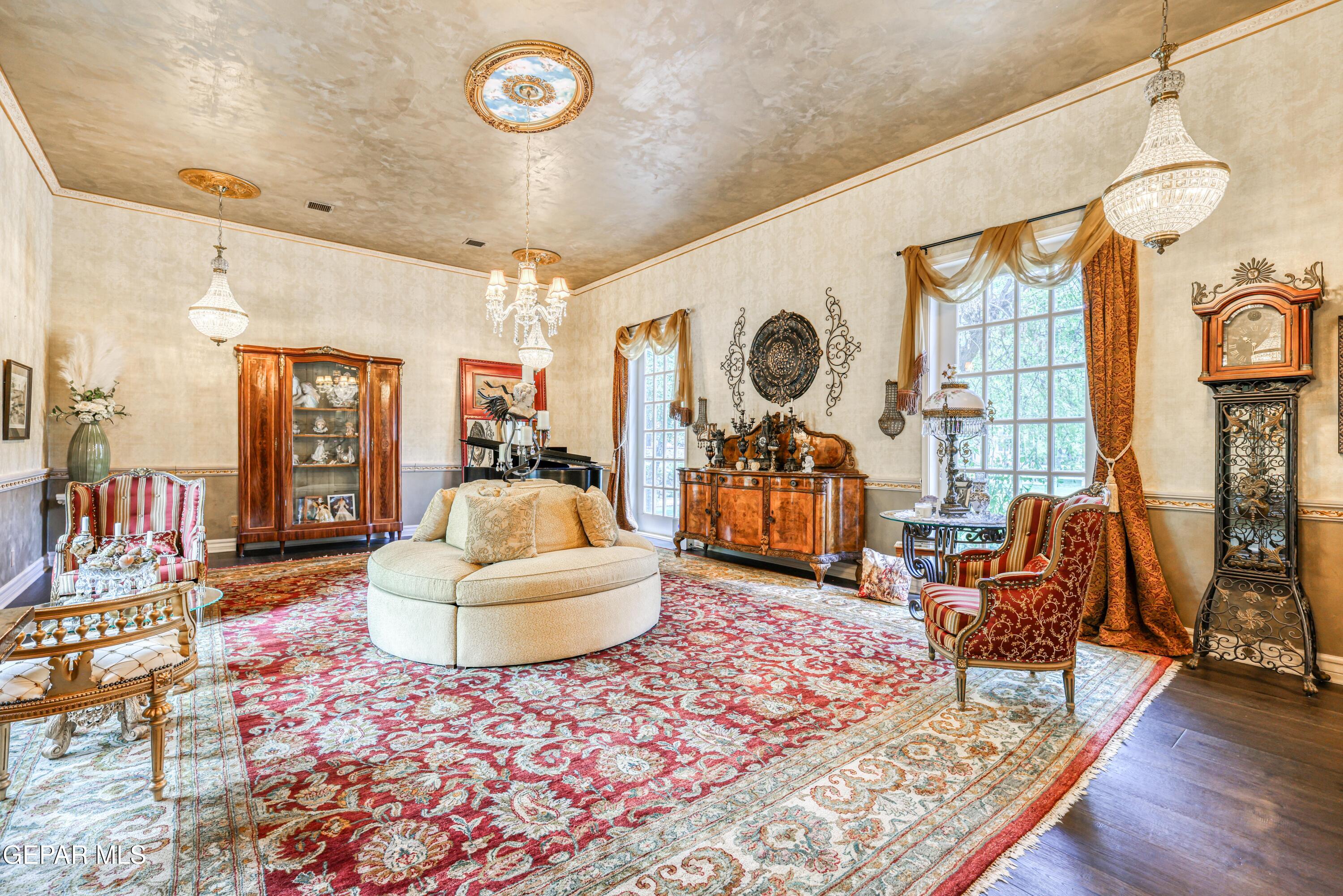 501 Country Club Road El Paso, TX 79932 - Photo 27 of 88 a living room with furniture and a large window