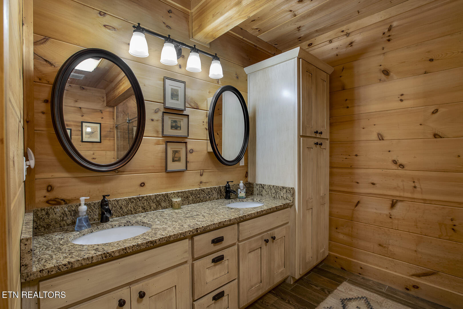 100 Eagle Ridge Road Rockwood, TN 37854 - Photo 25 of 60 25_EagleRidgeRoad_100_MasterBath01