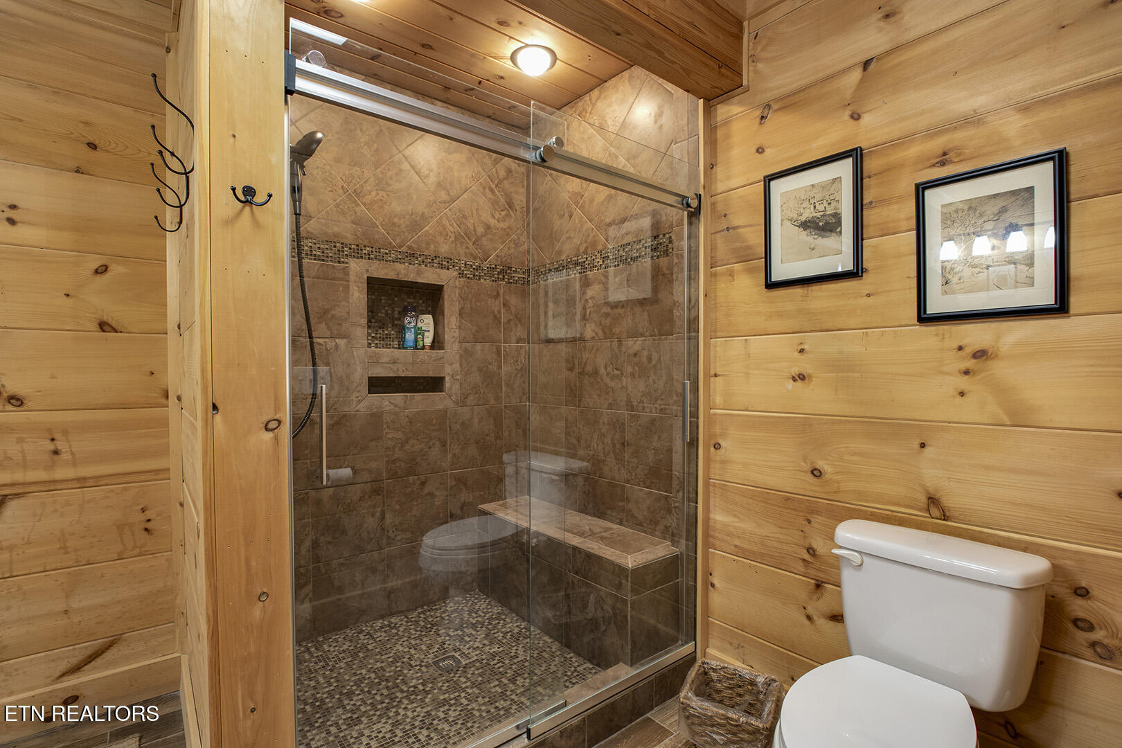 100 Eagle Ridge Road Rockwood, TN 37854 - Photo 26 of 60 26_EagleRidgeRoad_100_MasterBath02