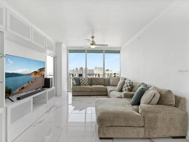 $2,800 | 322 East Central Boulevard, Unit 2013, Orlando, FL 32801