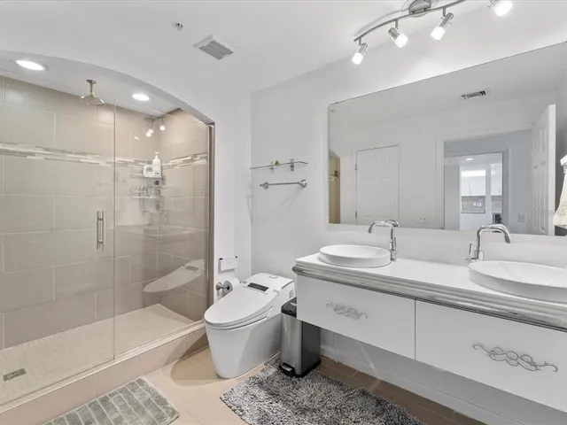 $2,800 | 322 East Central Boulevard, Unit 2013, Orlando, FL 32801