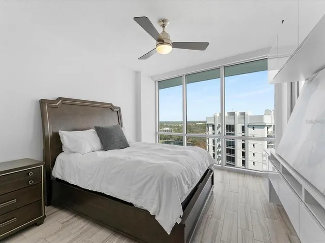 $2,800 | 322 East Central Boulevard, Unit 2013, Orlando, FL 32801