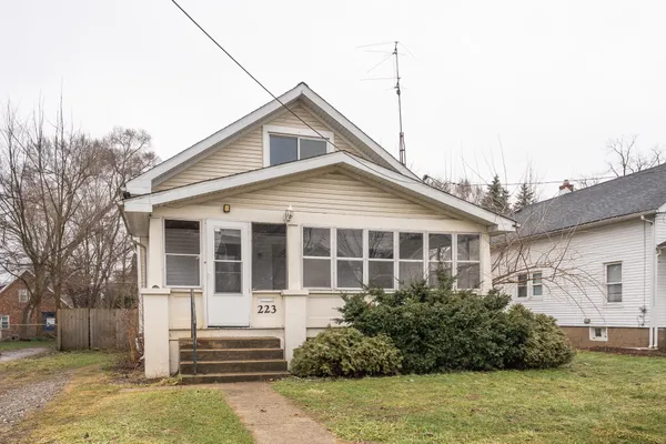 $154,900 | 223 West Territorial Road, Battle Creek, MI 49015