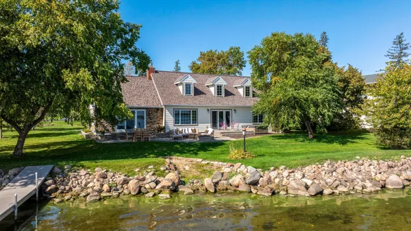 $939,900 | 6914 Bemidji Avenue North, Bemidji, MN 56601