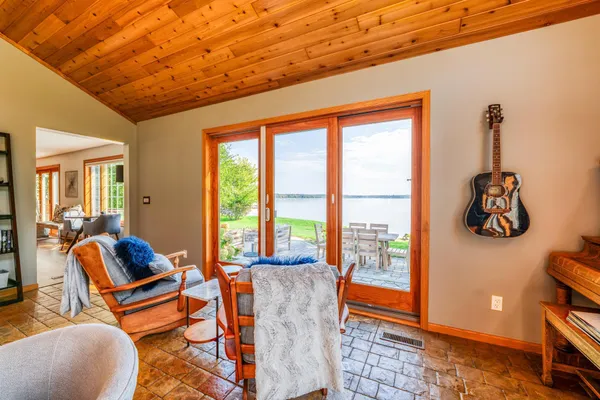 $939,900 | 6914 Bemidji Avenue North, Bemidji, MN 56601