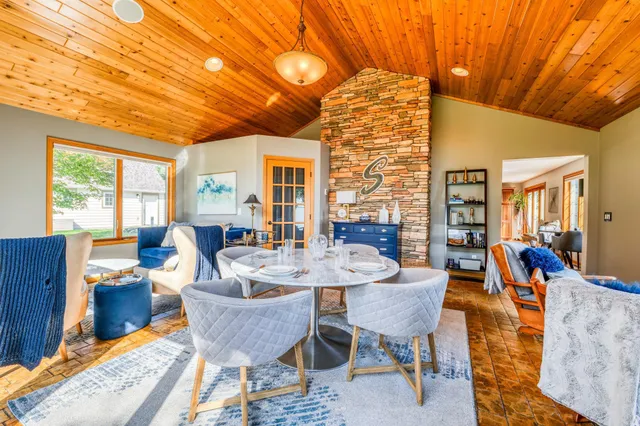 $939,900 | 6914 Bemidji Avenue North, Bemidji, MN 56601