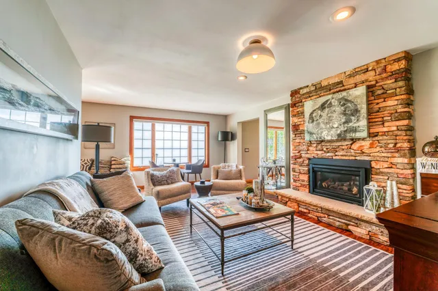 $939,900 | 6914 Bemidji Avenue North, Bemidji, MN 56601