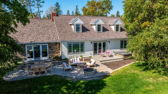 $939,900 | 6914 Bemidji Avenue North, Bemidji, MN 56601