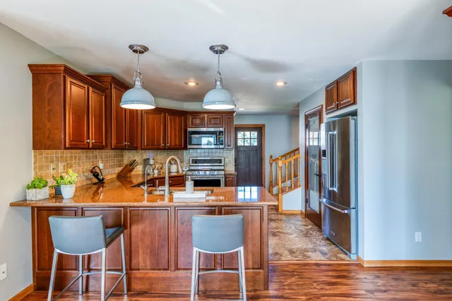 $939,900 | 6914 Bemidji Avenue North, Bemidji, MN 56601