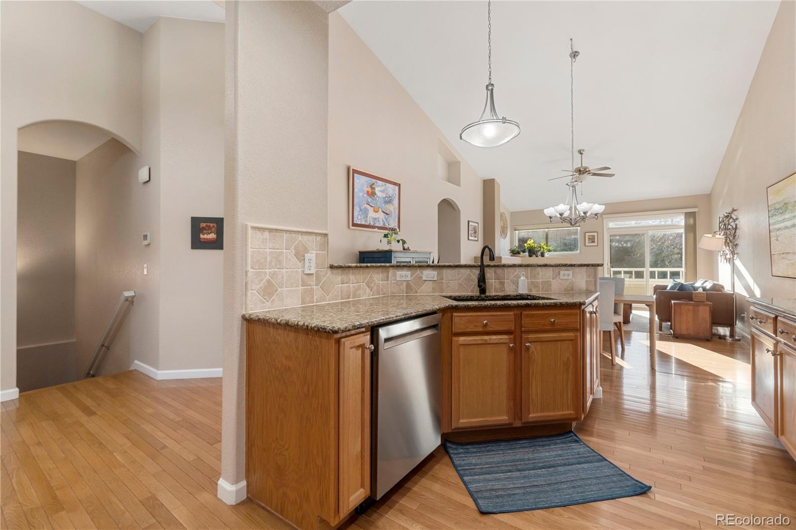 6606 South Reed Way, Unit B Littleton, CO 80123 - Photo 8 of 22 Gallery Image 8