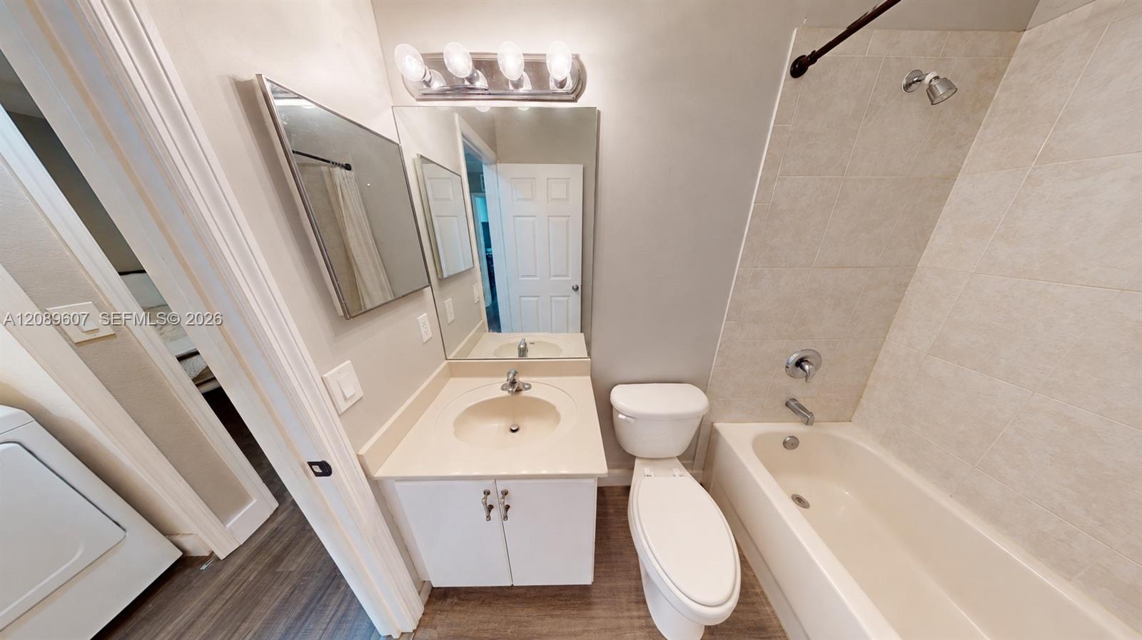 22067 Southwest 88th Path Cutler Bay, FL 33190 - Photo 22 of 27 Gallery Image 22