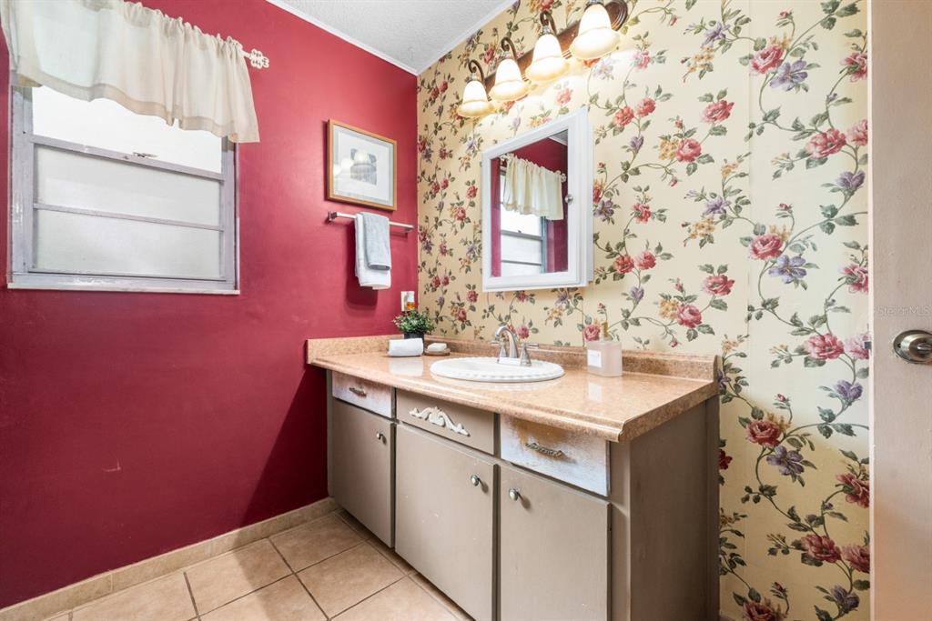 8118 Southwest 1st Place Gainesville, FL 32607 - Photo 15 of 48