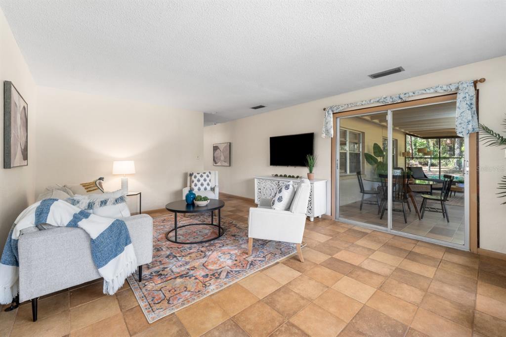 8118 Southwest 1st Place Gainesville, FL 32607 - Photo 18 of 48