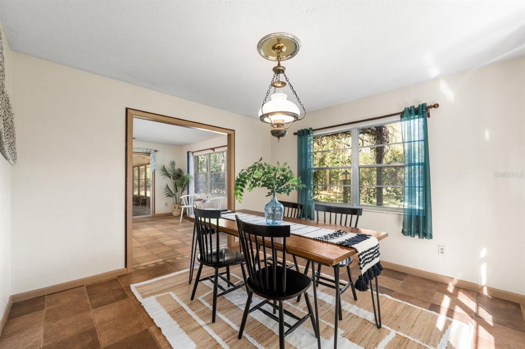 8118 Southwest 1st Place Gainesville, FL 32607 - Photo 20 of 48