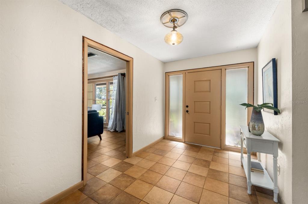 8118 Southwest 1st Place Gainesville, FL 32607 - Photo 4 of 48