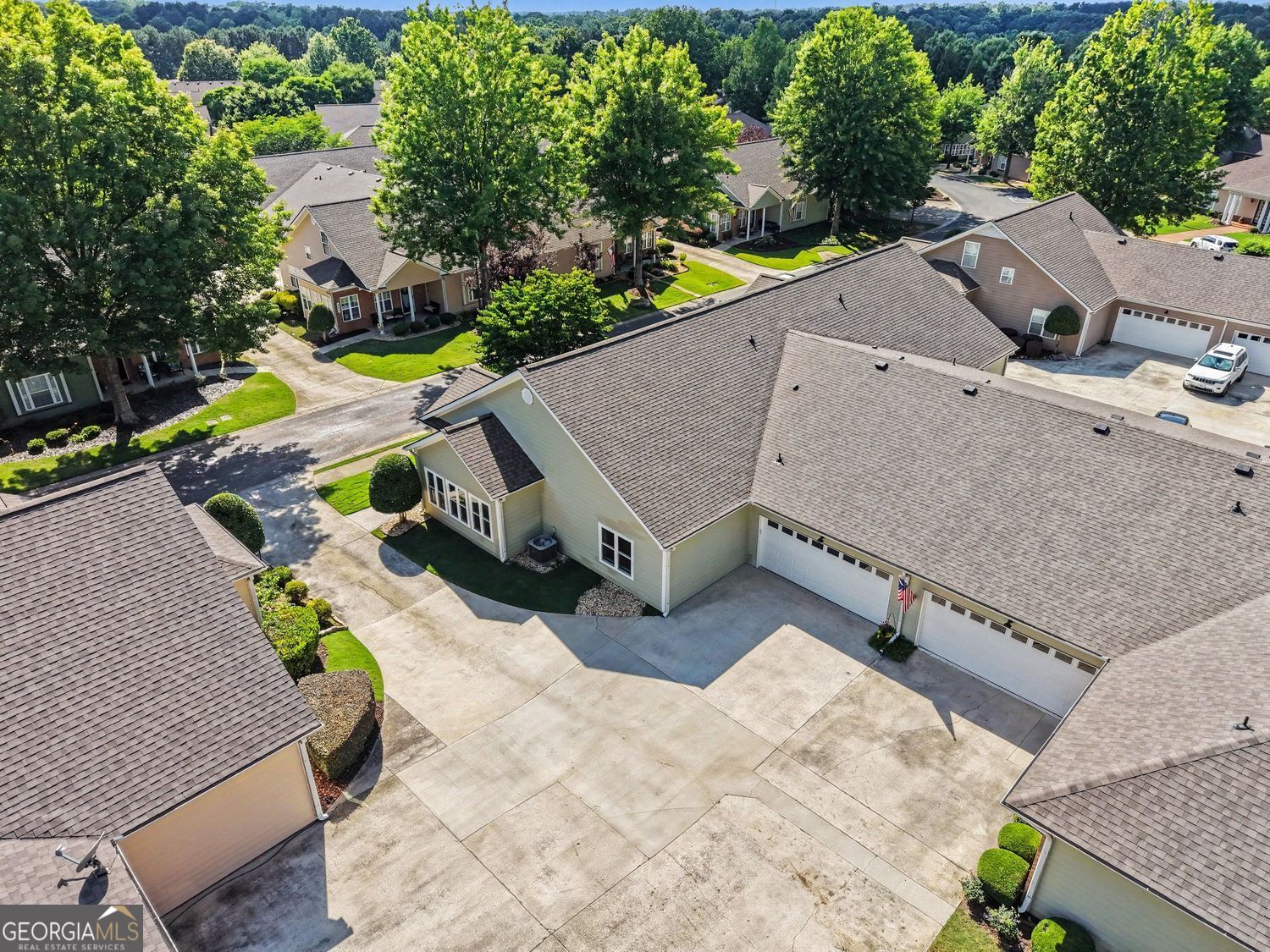 303 Commonwealth Circle Newnan, GA 30263 - Photo 32 of 35