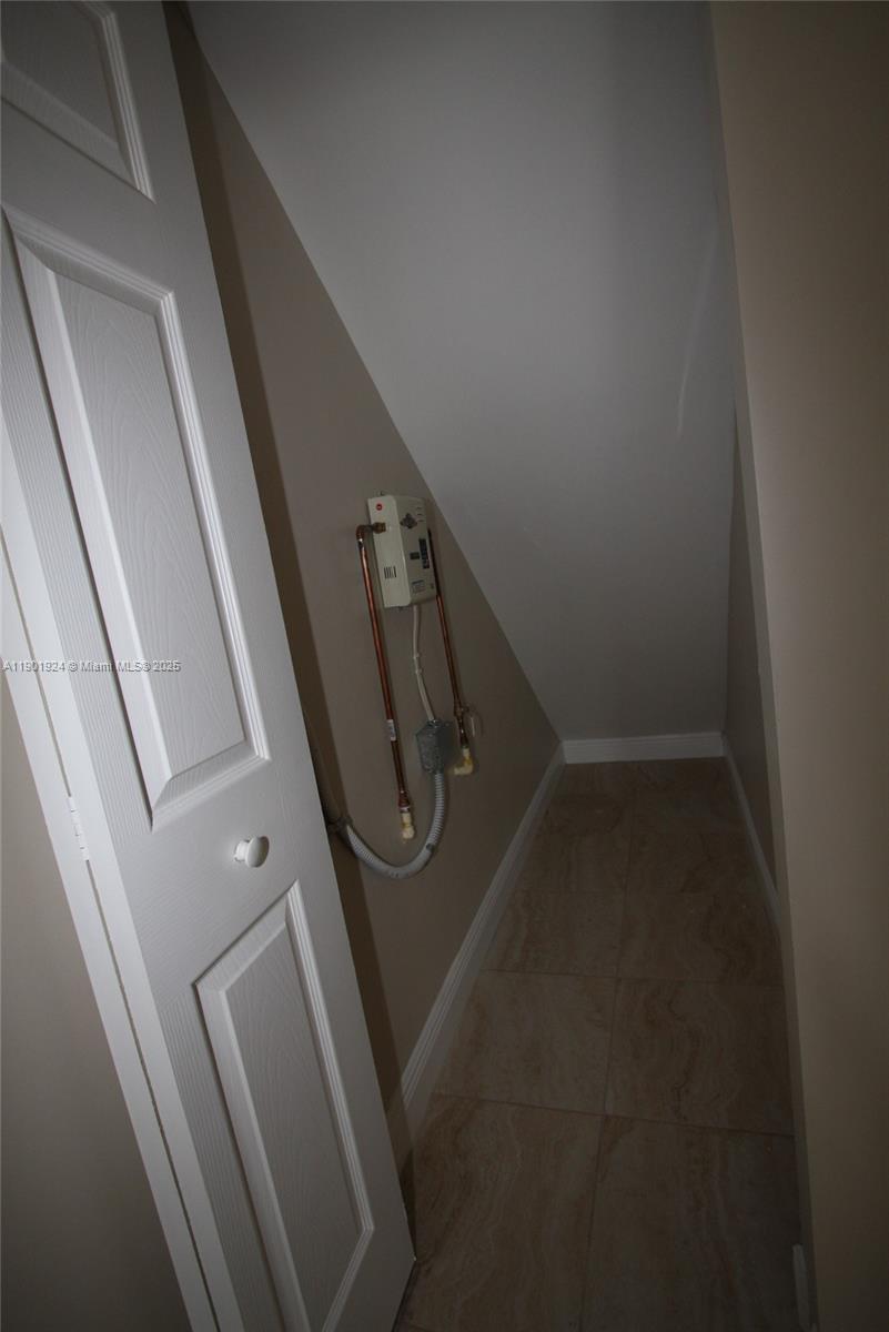 479 Northwest 19th Street, Unit 352 Miami, FL 33136 - Photo 13 of 16 a view of living room