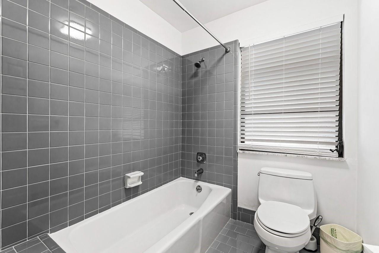 10158 Southeast Acorn Way Jupiter, FL 33469 - Photo 15 of 39 Photo 15