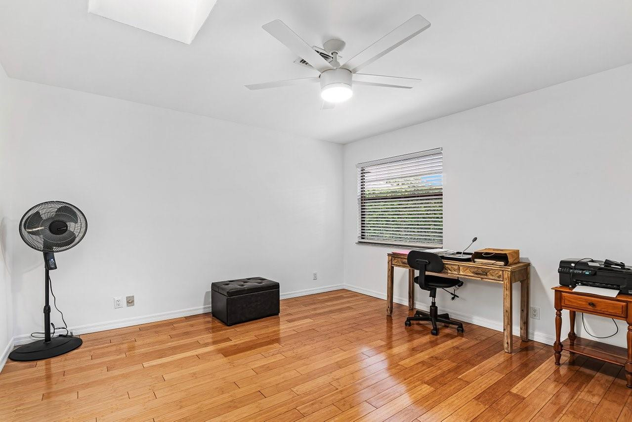 10158 Southeast Acorn Way Jupiter, FL 33469 - Photo 17 of 39 Photo 17