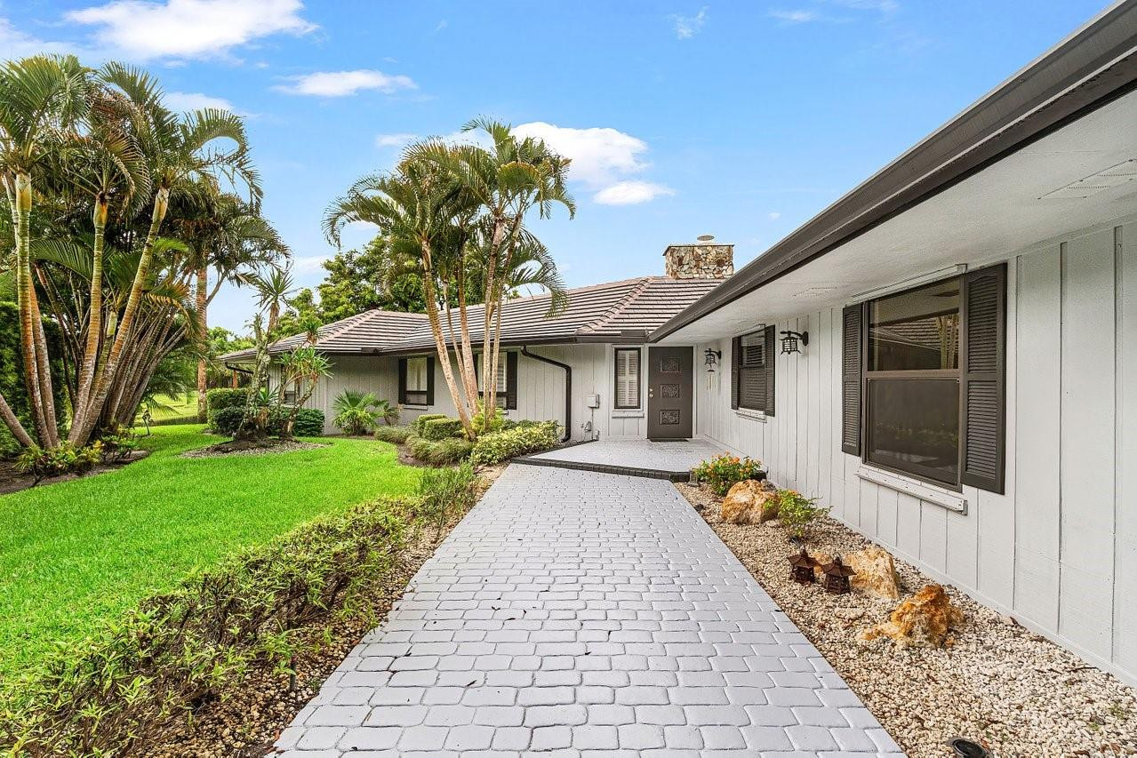 10158 Southeast Acorn Way Jupiter, FL 33469 - Photo 2 of 39 Photo 2