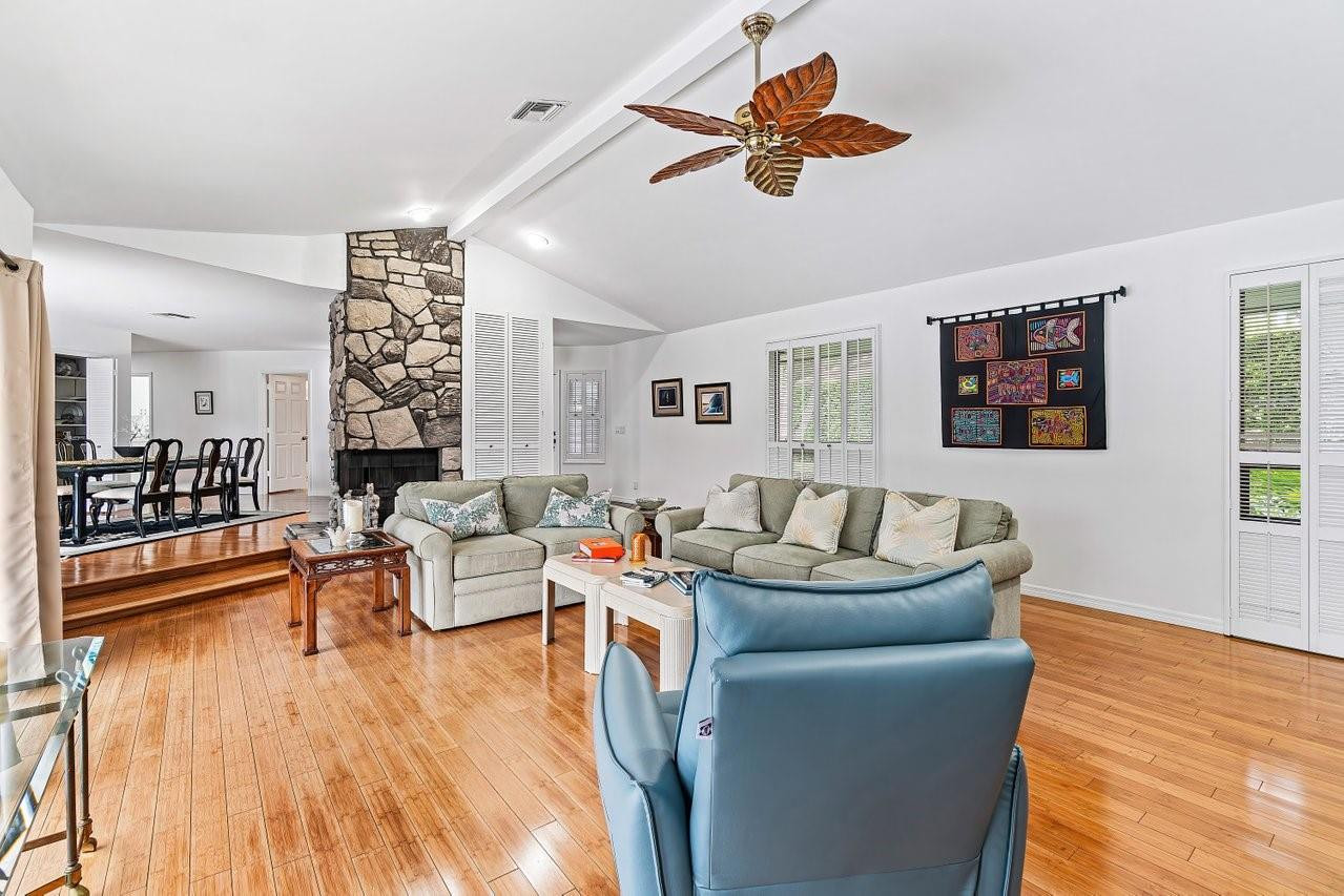 10158 Southeast Acorn Way Jupiter, FL 33469 - Photo 3 of 39 Photo 3