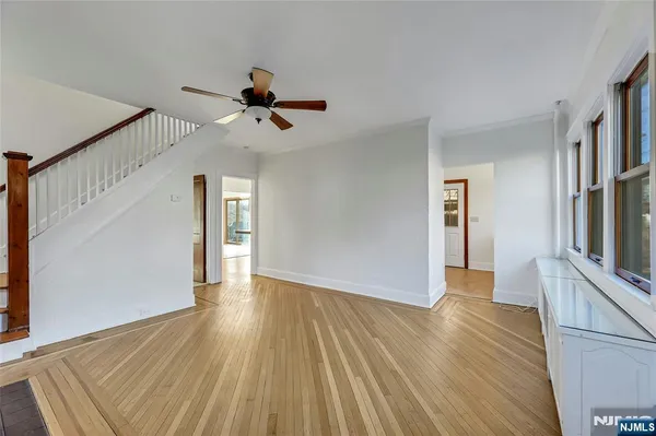 $799,000 | 10 Lake Drive West, Wayne, NJ 07470