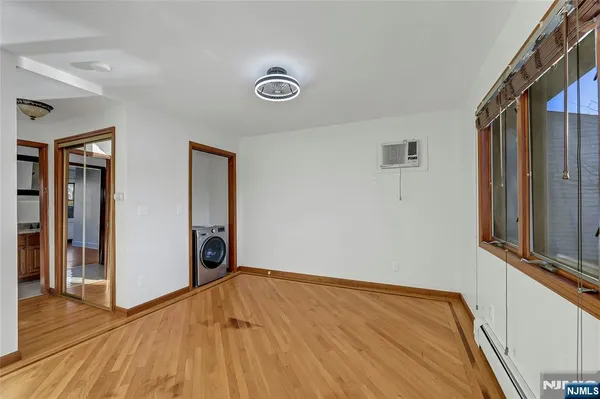 $799,000 | 10 Lake Drive West, Wayne, NJ 07470