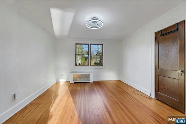 $799,000 | 10 Lake Drive West, Wayne, NJ 07470