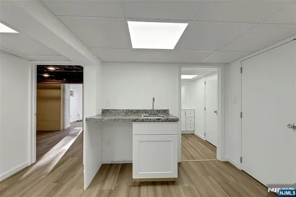 $799,000 | 10 Lake Drive West, Wayne, NJ 07470