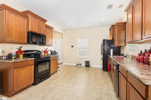 $279,900 | 214 Rivers Edge Circle, Simpsonville, SC 29680