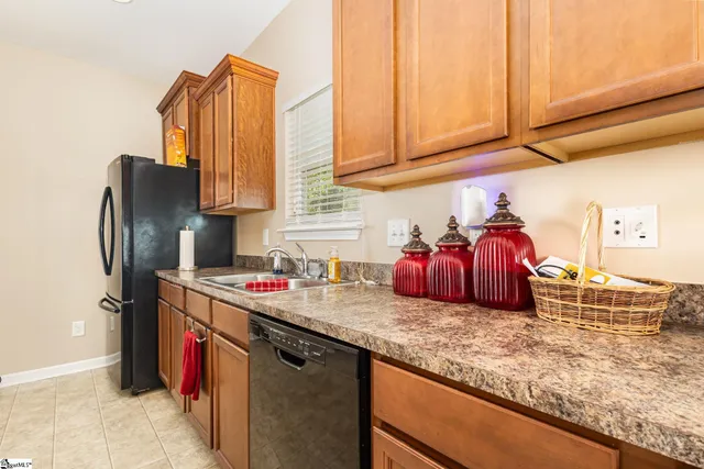 $279,900 | 214 Rivers Edge Circle, Simpsonville, SC 29680