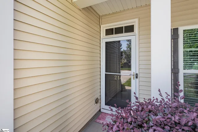$279,900 | 214 Rivers Edge Circle, Simpsonville, SC 29680