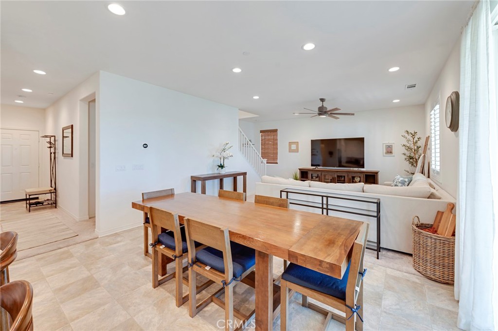 14229 Revana Lane Beaumont, CA 92223 - Photo 6 of 45 Dinning area
