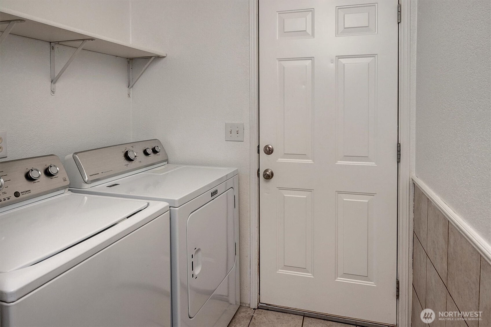 6407 Cady Road, Unit C Everett, WA 98203 - Photo 24 of 27 a utility room with dryer and washer
