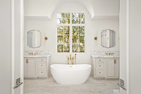 $8,750,000 | 2331 Drexel Circle, Houston, TX 77027