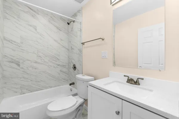 $2,900 | 3158 Buena Vista Terrace Southeast, Unit 1, Washington, DC 20020