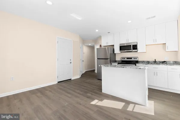 $2,900 | 3158 Buena Vista Terrace Southeast, Unit 1, Washington, DC 20020