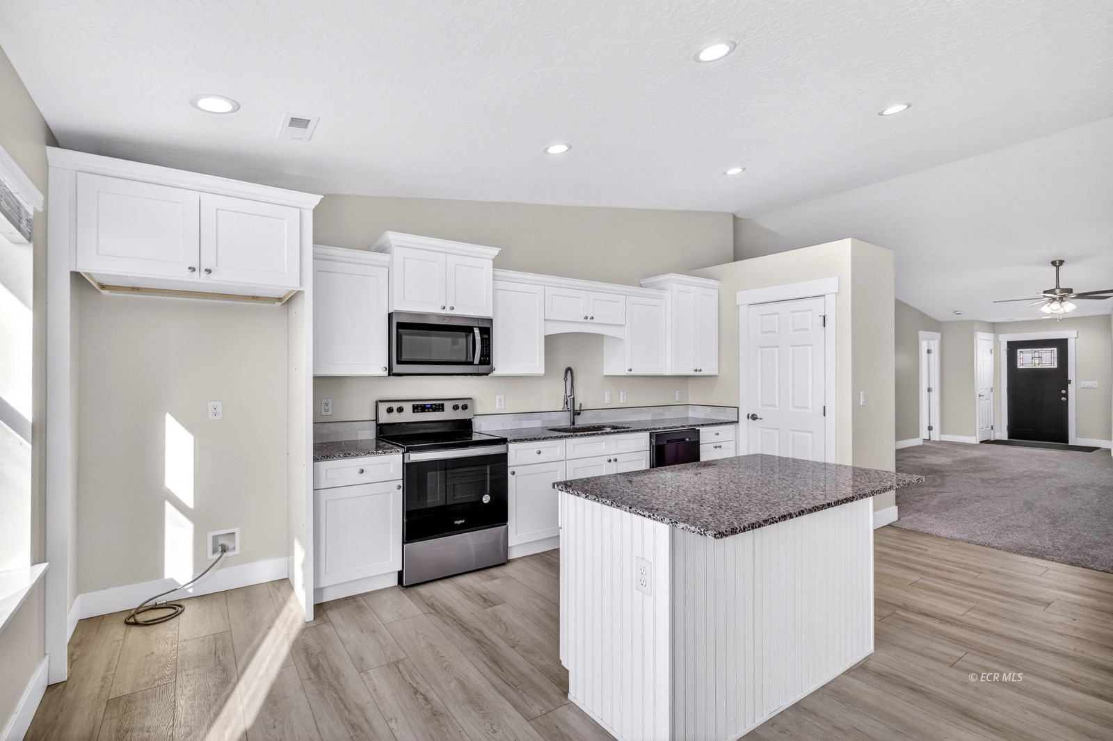 215 Spring Creek Parkway Spring Creek, NV 89815 - Photo 4 of 27