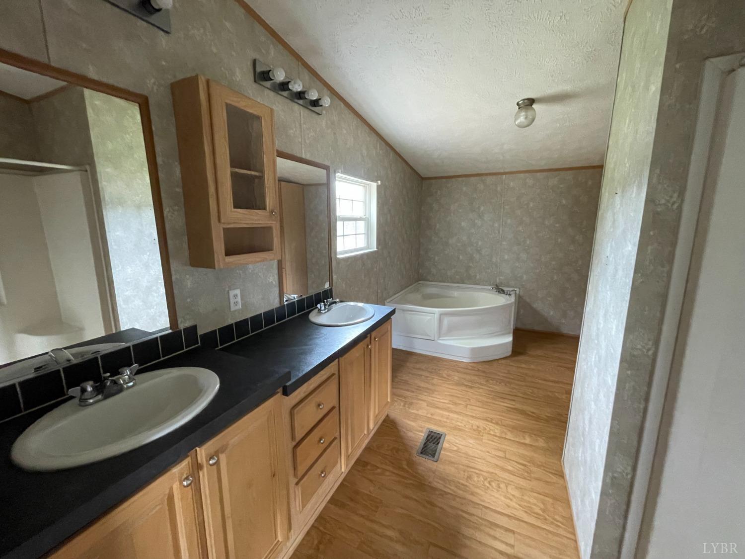 6260 Joppa Mill Road Moneta, VA 24121 - Photo 14 of 42 Gallery Image 14