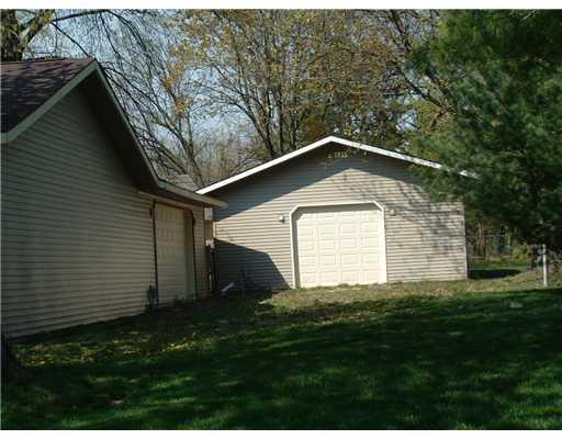 332 Holiday Drive Springfield, OH 45505 - Photo 2 of 15