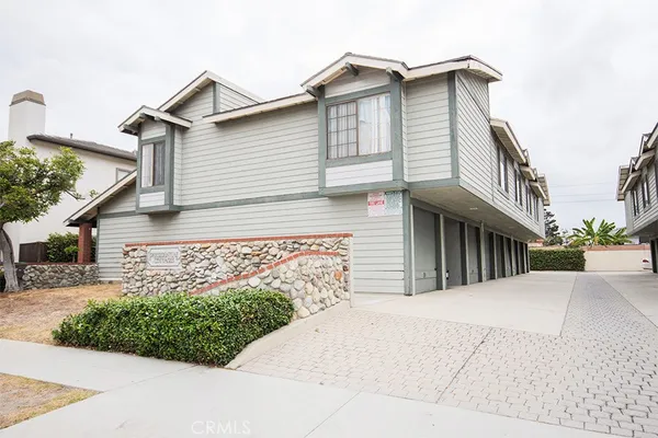 $2,800 | 8065 Presidential Way, Midway City, CA 92655