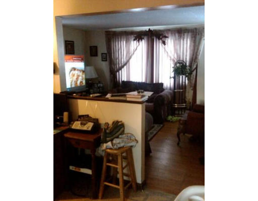 12-14 Cole Street Springfield, MA 01119 - Photo 4 of 8 Gallery Image 4